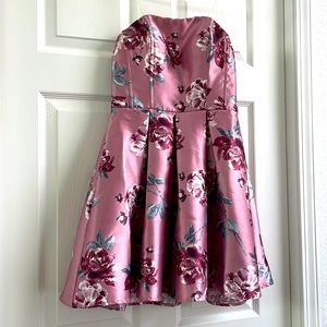 Mini satin strapless dress